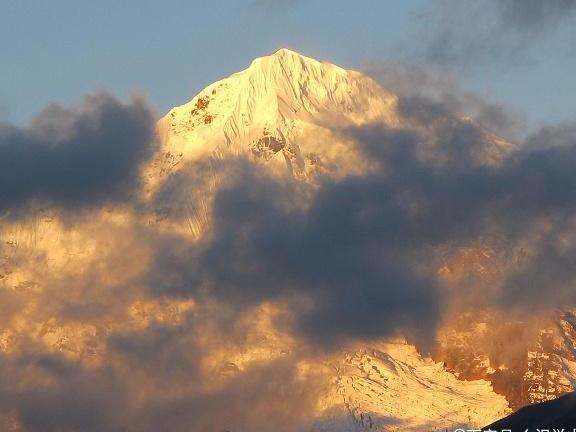 旅行首选之地，梅里雪山，如我一般，试图解读这座神山的奥妙