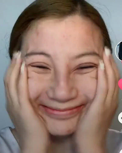 化妆术有多“牛逼”？当空姐卸完妆的那一刻，网友：我想静静！