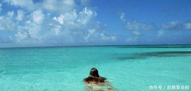 典型的国穷民富国家免除个人所得税,令普通国