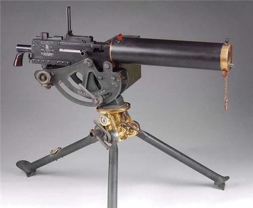  #马克沁#李鸿章第一次见马克沁机枪，并没问价钱而是问了一句话，让人心酸