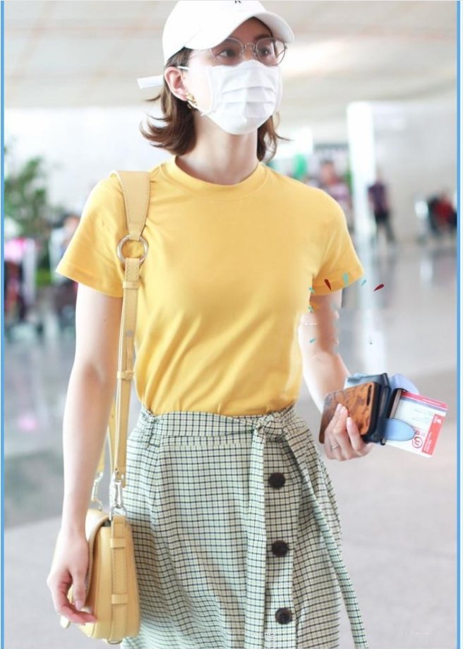 吴昕厉害!160穿半身裙不输165刘诗诗，网友:头次发现你腿那么长