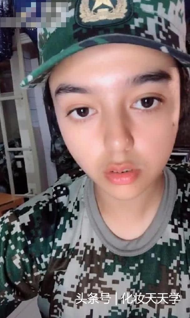 结束军训的学生妹一化妆,糟糕,这好像是心动的感觉