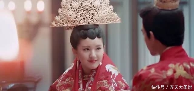  『格格』95后小花暗战：谈恋爱的“京圈格格”能干过受章子怡提携的她吗？
