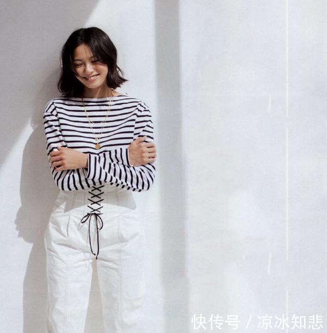  『女人』用好这3款单品，褪去中性气质，穿出柔和自然的女人气息