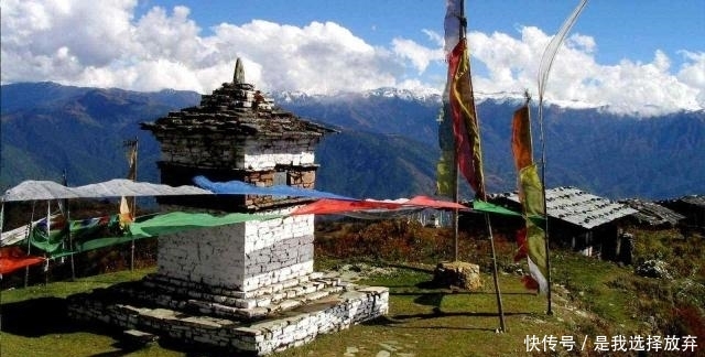 人民币1万块兑换十万努尔特鲁姆，在不丹能做啥？不丹美女告诉你