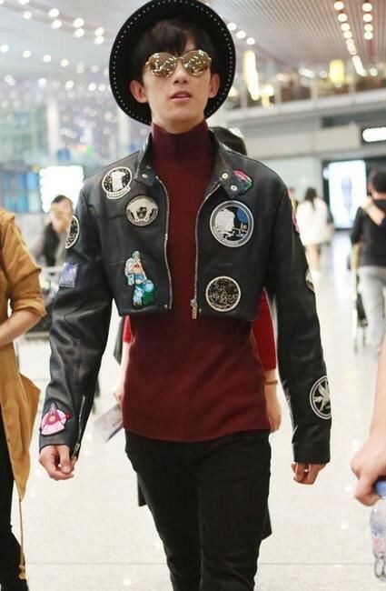 男星皮衣照:王俊凯帅过鹿晗?李易峰输给杨洋的原因好搞笑