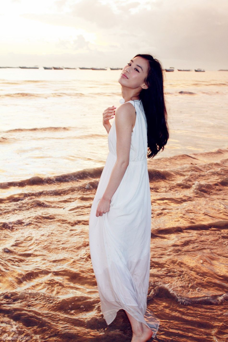 气质女神黄圣依，魅力很大美丽漂亮，还有好多人不知道吧?