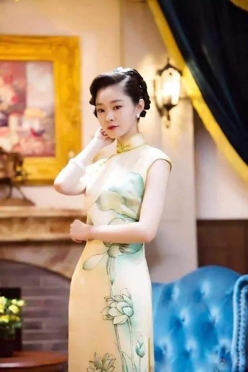  『代表』不同颜色的旗袍代表不同的气质，这7种颜色的旗袍，哪一款适合你