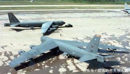 空袭美军基地致80人死亡
