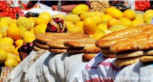 亚洲唯一的一个永久中立国,不用交水电费,汽油每升一毛钱左右