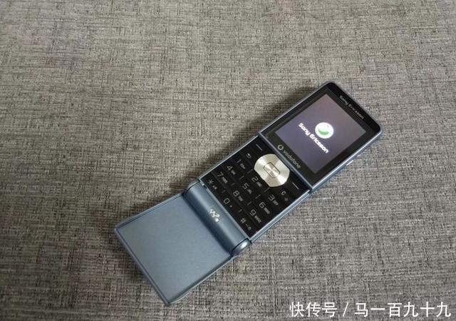 实拍:索尼最经典手机,屏幕点亮的瞬间泪目!