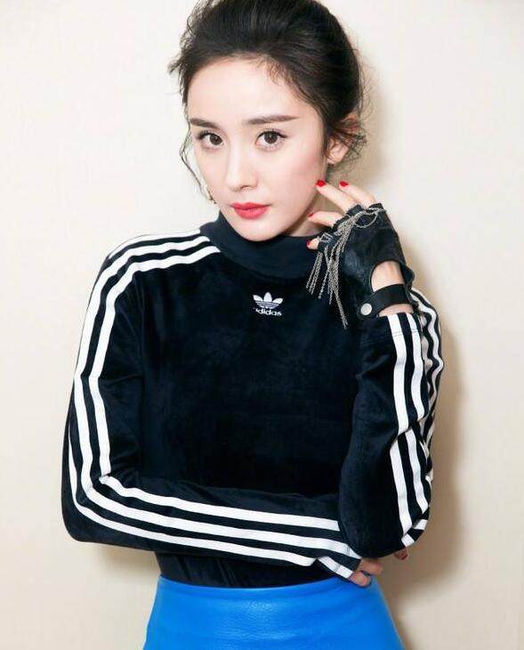 明星爱收藏什么?白敬亭爱鞋如命,杨幂有几百支