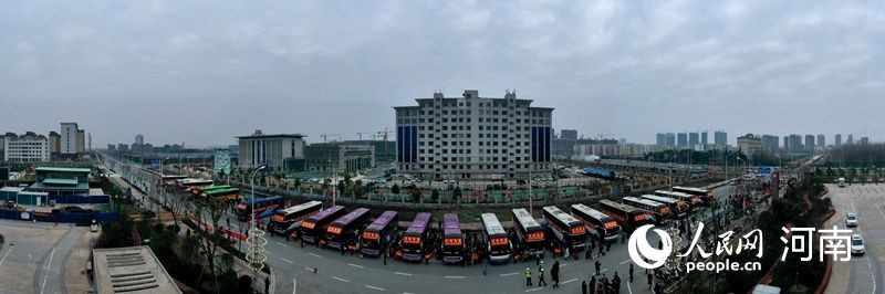  工作■河南483名务工人员集体乘车赴浙江上班