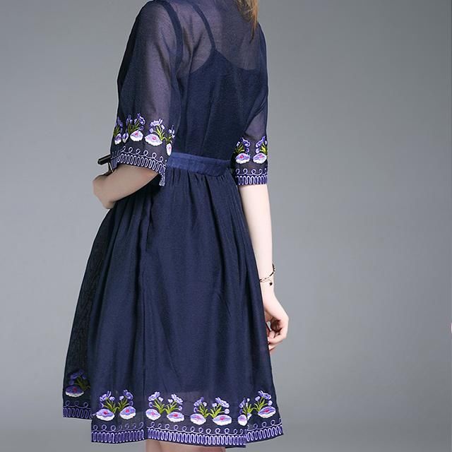 比套装还好看的连衣裙，简单中透出满满气质，适合40岁女人