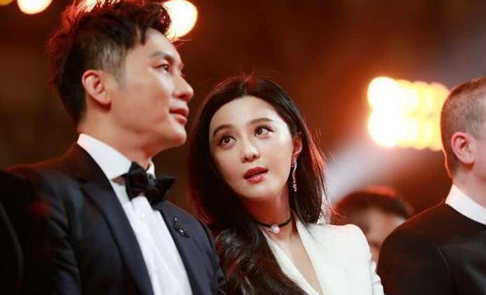 冯小刚范冰冰出事后,芳华剧组主演及王学圻洪