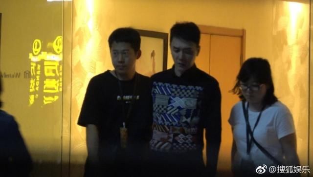 赵丽颖方面回应：没有这样的事！网友：看肚子就知道是假的