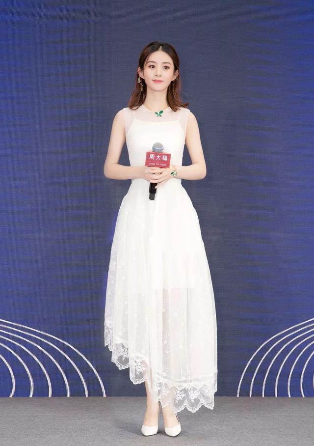 赵丽颖因狂吃甜食被曝怀孕，连续出席活动破传闻