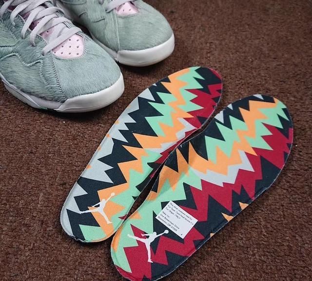  实物图：AJ7“兔八哥 2.0”实物图终于来了！网友：我的钱包要忍不住了