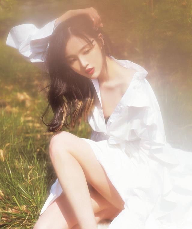  【细吊带】有哪些看起来好看,却很难穿得好看的衣服?