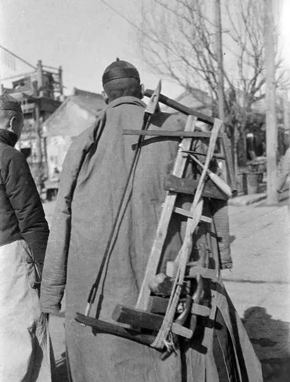  「发现」美国人在鞋盒里发现了6000张中国老照片