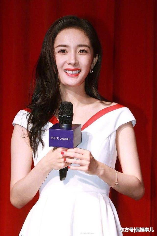 当杨幂大笑后，鱼尾纹双下巴统统曝出，网友:终于相信你31岁了