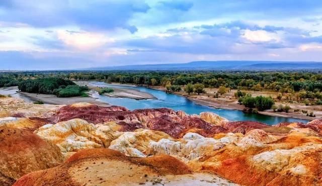 最美的秋天在路上!中国勾魂的秋景就在北疆,惊艳的让人失眠