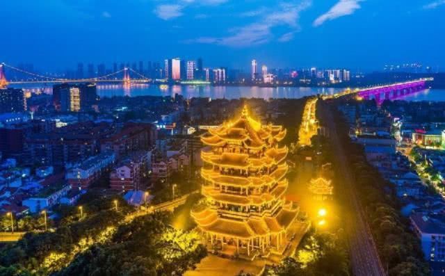 中国五个GDP过万亿的省会城市，南京约占广州一半！