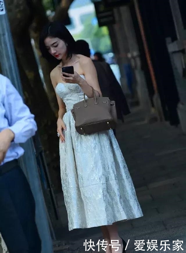 『搭配上』女性想要变得气质迷人, 一双高跟鞋是你不能缺少的