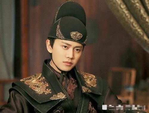 锦衣之下剧情全部