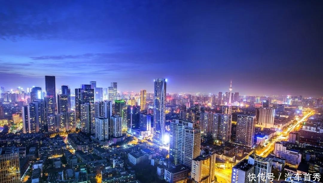 中国西部四座中心城市,谁有机会问鼎世界级大都市,你最看好谁?