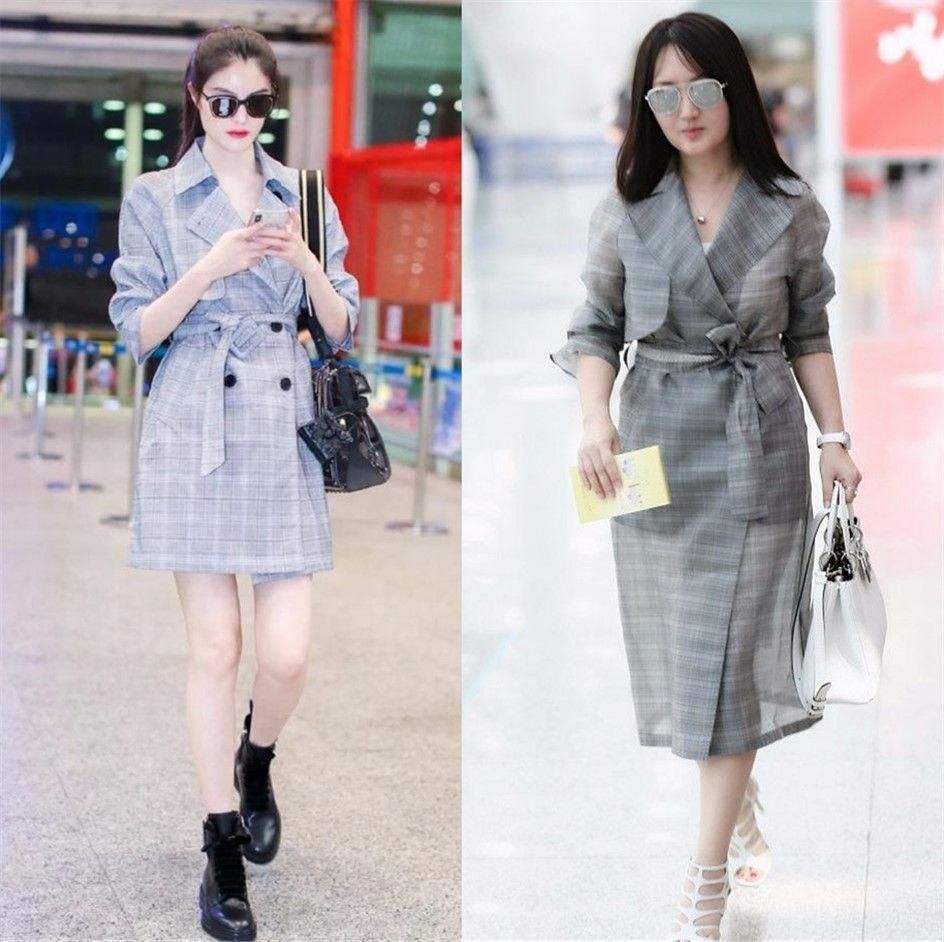 现实版的谁短谁尴尬，杨钰莹穿风衣裙长过膝，何穗却穿成了短裙!