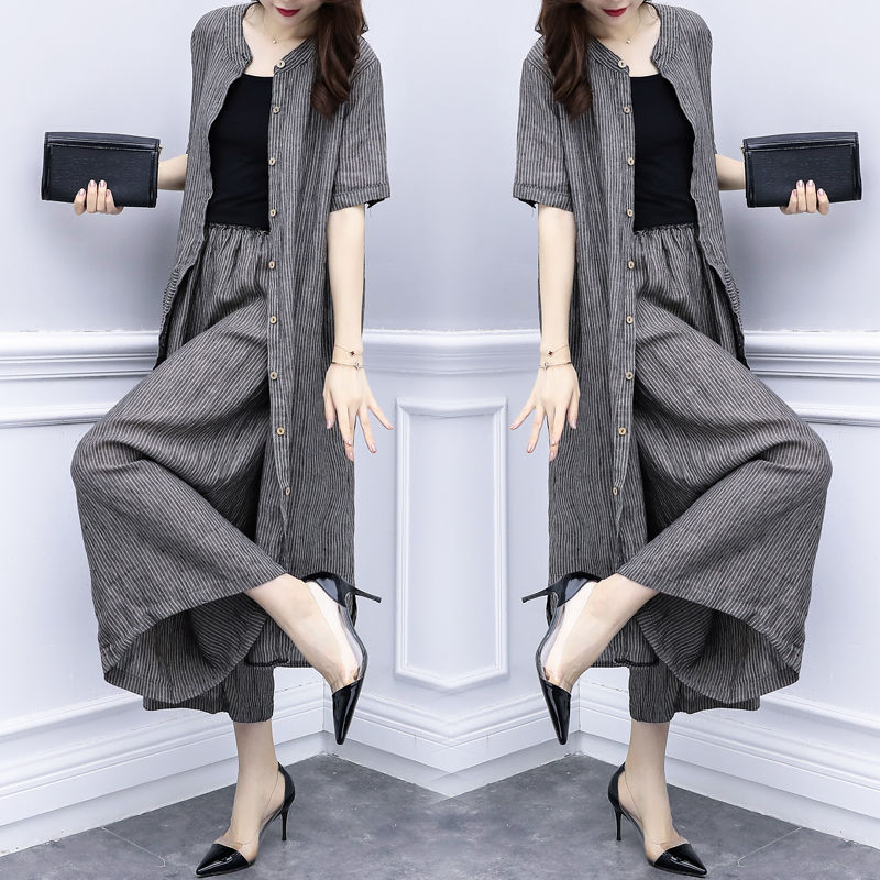 去香港出差，发现街上女人都穿，套装+高跟鞋，美的不像45岁