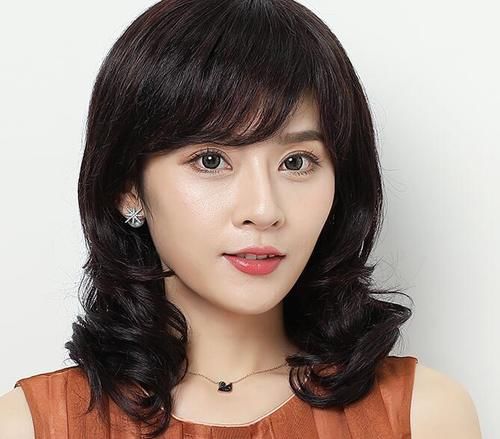  「女生」脸胖的女生适合剪什么发型 这些修饰脸型的发型太赞了