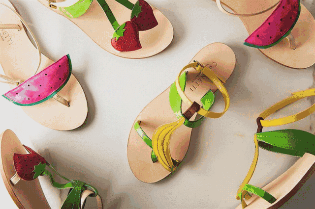 好奇| 热巴、关晓彤喜爱的凉鞋你都有…那这些高颜值的凉鞋你都知