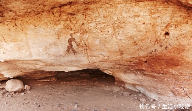 行走在世界上最大的沙漠——撒哈拉沙漠