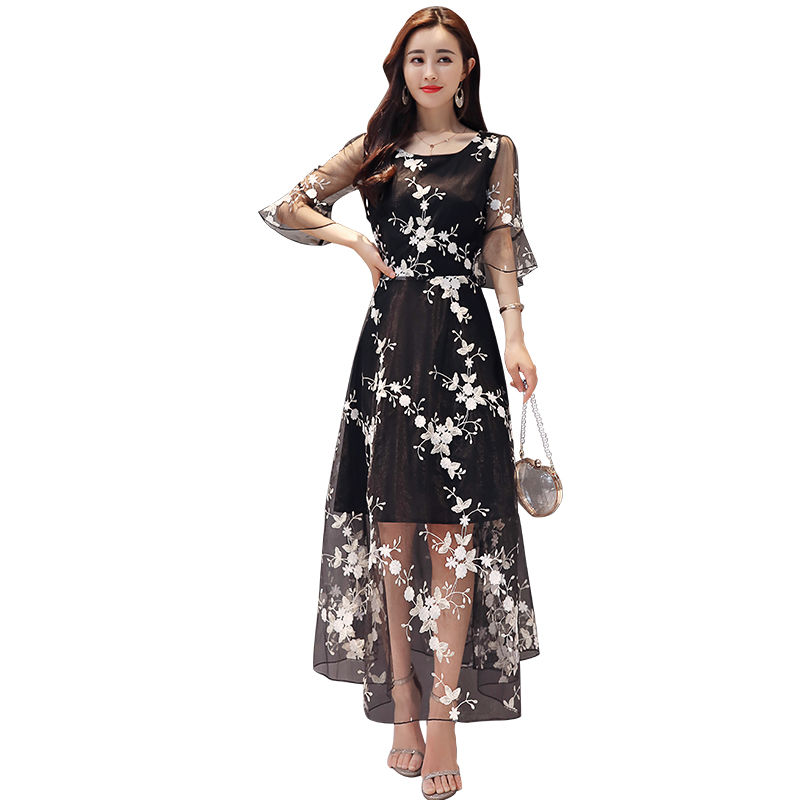 三伏天快把牛仔裤都扔了，刚出炉的连衣裙，7080后的女人穿最合适