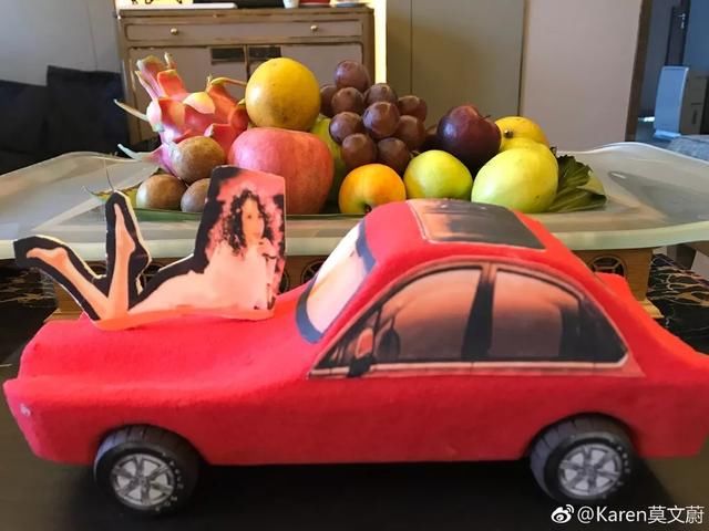 脂玫乐文章分享：48岁莫文蔚、51岁周慧敏的腿！20岁的我败了~