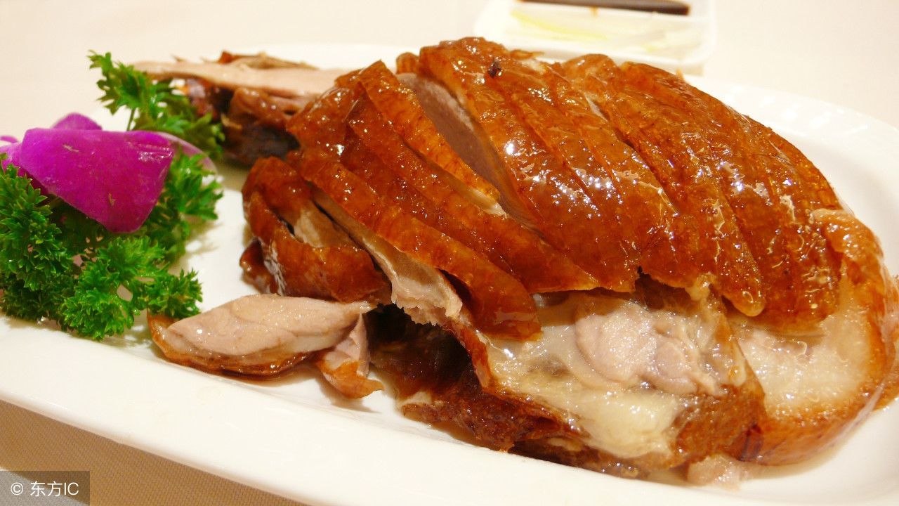 全聚德烤鸭没有回头客，除了服务费贵外，这两个原因让游客很反感