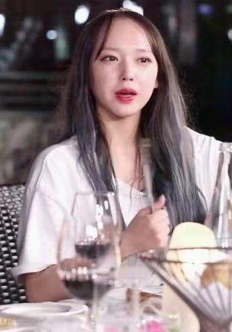 当程潇没有了刘海，孟美岐忘了画眼线，而鞠婧祎穿错了短裤！