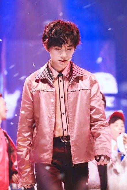 易烊千玺成为Bottega Veneta代言人,亚太区首位代言人!