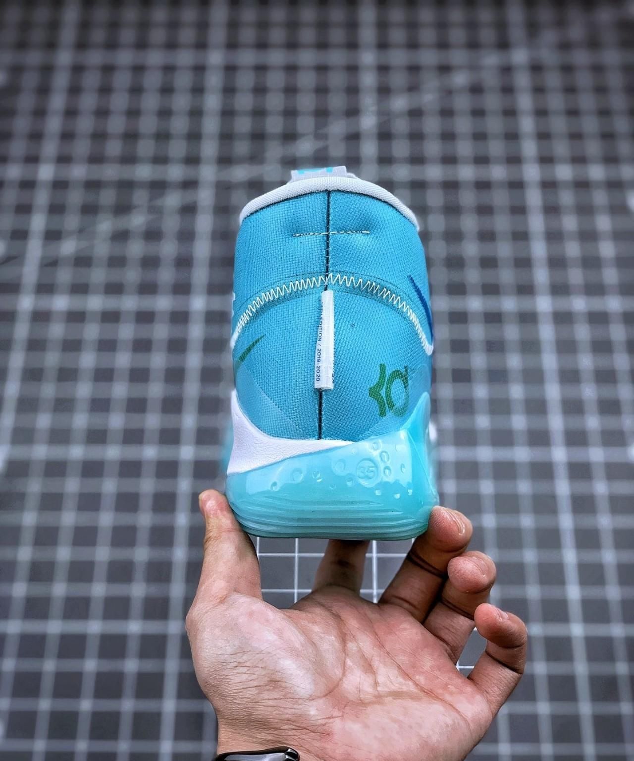 #这款#这款被吹爆的球鞋有那么好吗?耐克杜兰特KD12天凝蓝开箱测评!