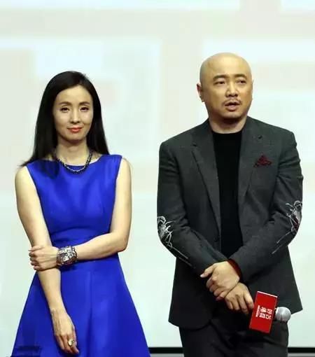 吊带裙只服陶虹！45岁依然呼之欲出，网友：徐峥怎么就不懂欣赏呢