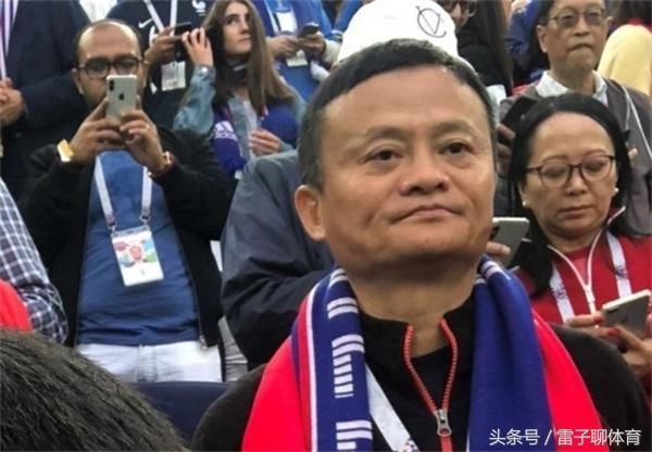 马云现场观看世界杯却因穿破布鞋串红网络!网友:我咋穿不火?