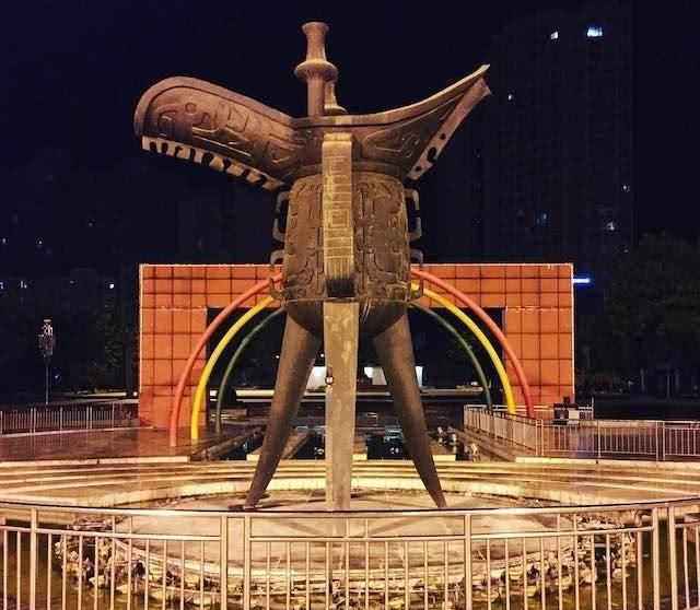 一湖江水一座城,半城美酒半城诗,四川射洪已经1500多岁了