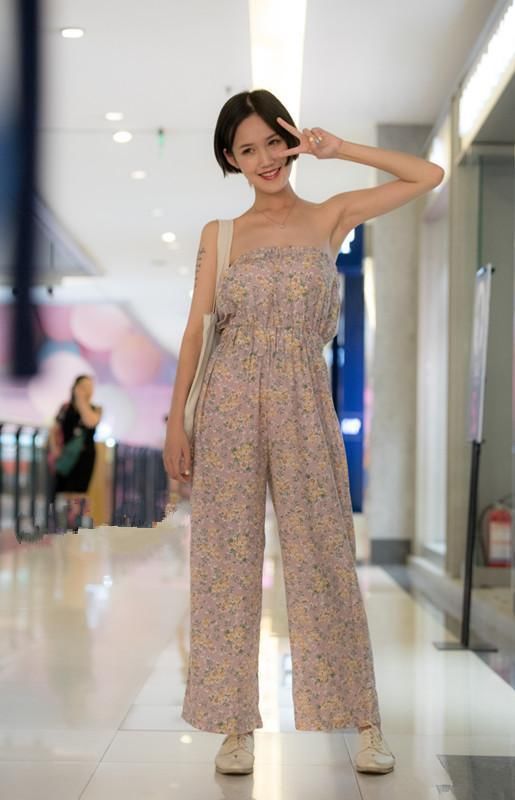 街拍美女:时尚漂亮气质如兰,实在让人心动!