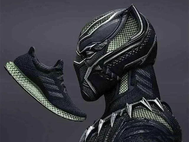 如果按照漫威超级英雄形象设计运动鞋 灭霸这一款应该最贵!