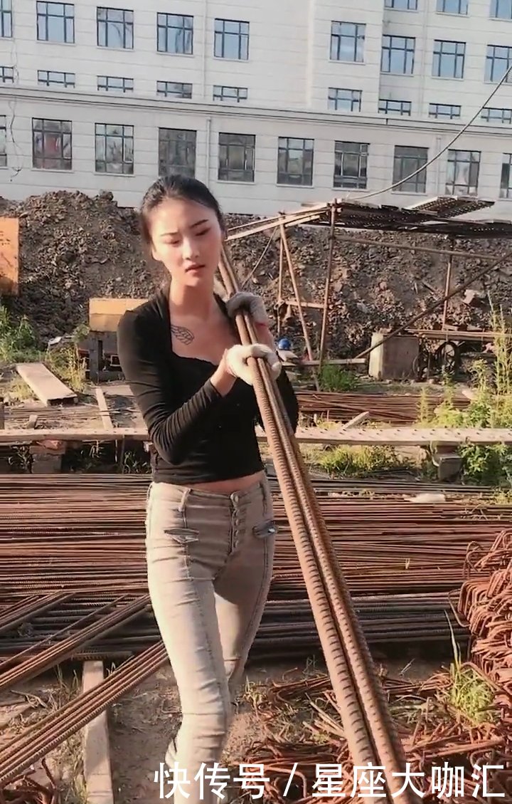 『 美女』这才是男人最喜欢的类型，工地上穿着牛仔裤干活的美女
