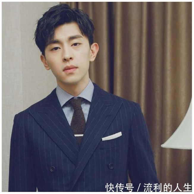 换了发型的邓伦“堪比整容”，网友：这颜值达到巅峰！