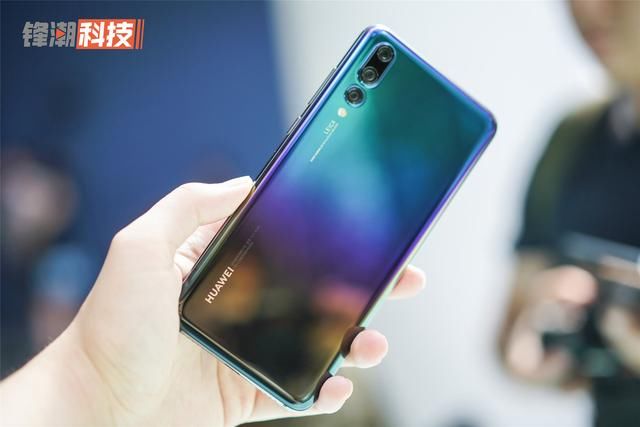 渐变色？在它面前都得认输一筹！华为P20真皮限量版图赏