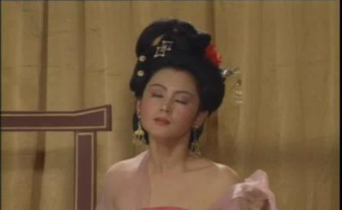 【关羽】吕布死后,他的3个宝贝去了哪里?两个被关羽得到,一个放在茅厕